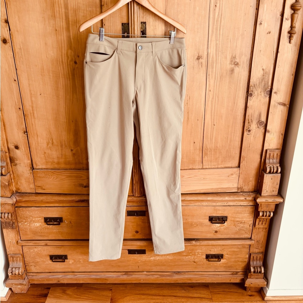 Men's LuLuLemon ABC Classic Tan Pants